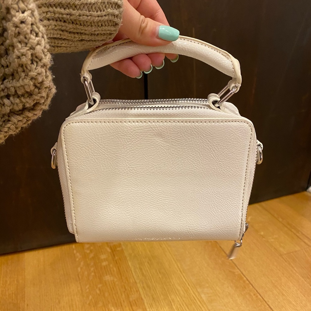 URBAN OUTFITTERS SMALL CROSSBODY